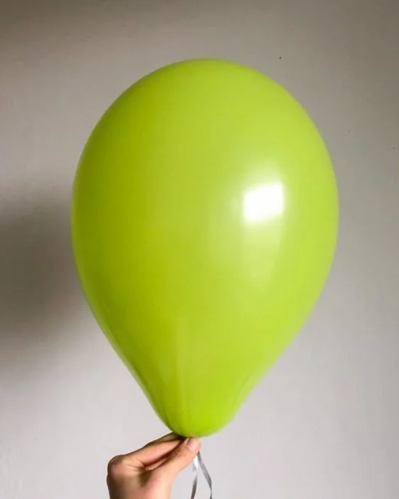 balonek pastelovy svetle zeleny