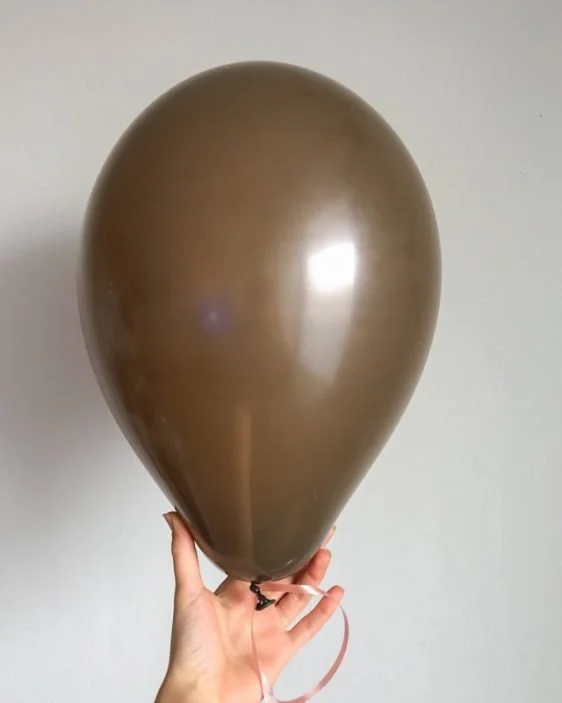 hnedy balonek