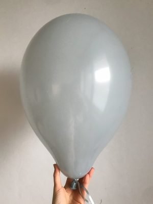 latexovy balonek sedy