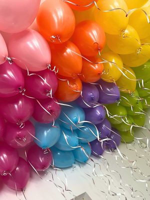 balonky na strop ruznobarevne